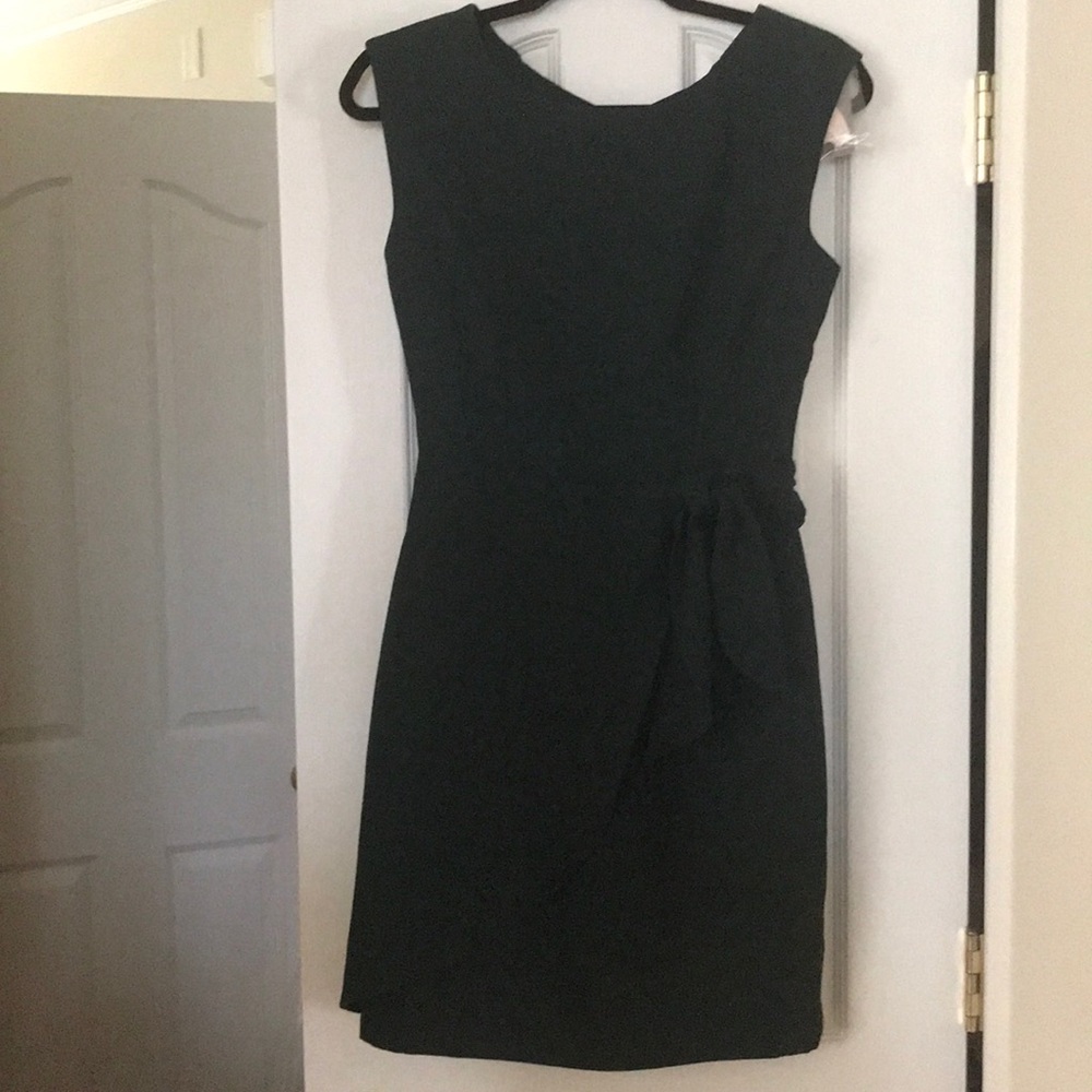 Green sleeveless business casual/ party Dress